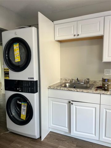 901 COLYER STREET A & B, Orlando, FL 32805