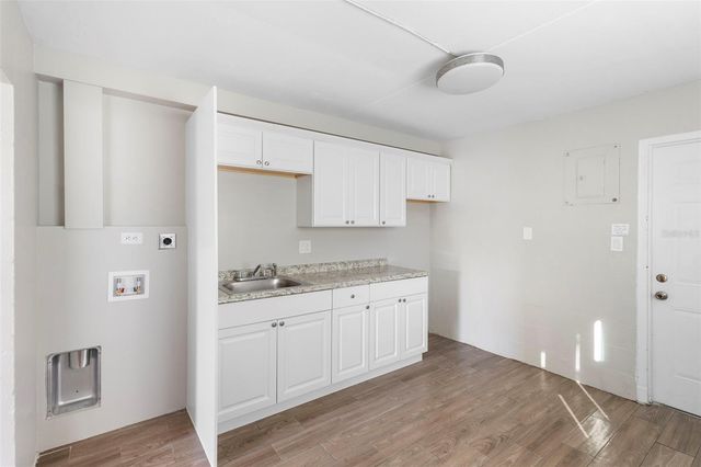 901 COLYER STREET A & B, Orlando, FL 32805