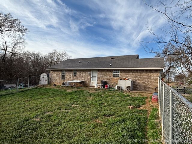201 N Main Street, Kemp, OK 74747
