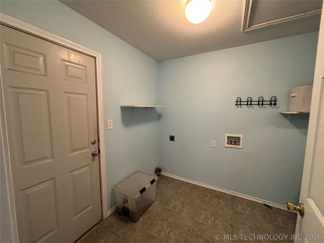 201 N Main Street, Kemp, OK 74747