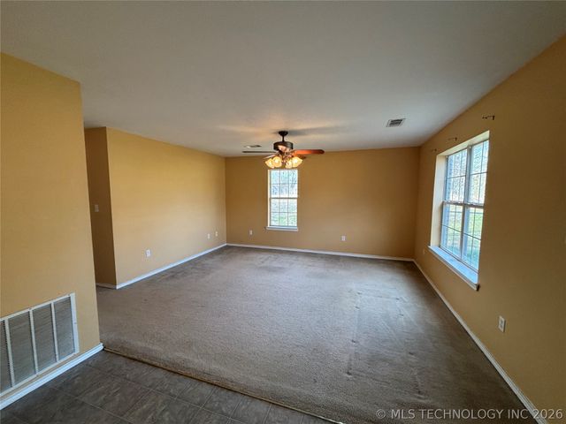 201 N Main Street, Kemp, OK 74747