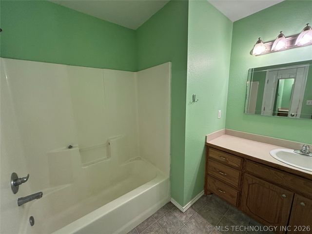 201 N Main Street, Kemp, OK 74747