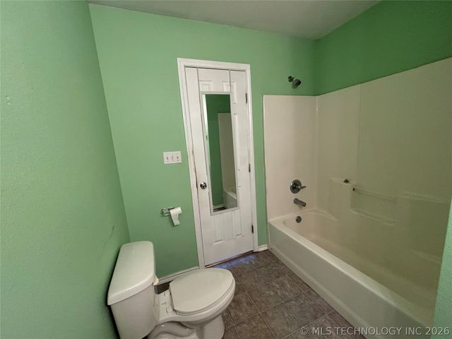 201 N Main Street, Kemp, OK 74747