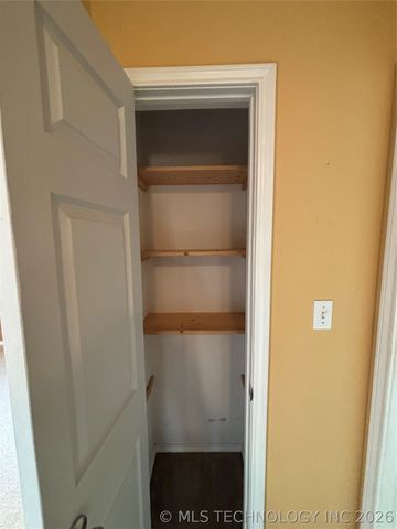 201 N Main Street, Kemp, OK 74747