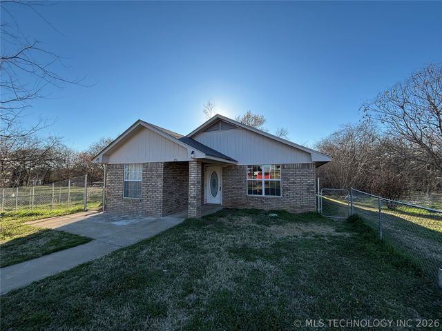 201 N Main Street, Kemp, OK 74747