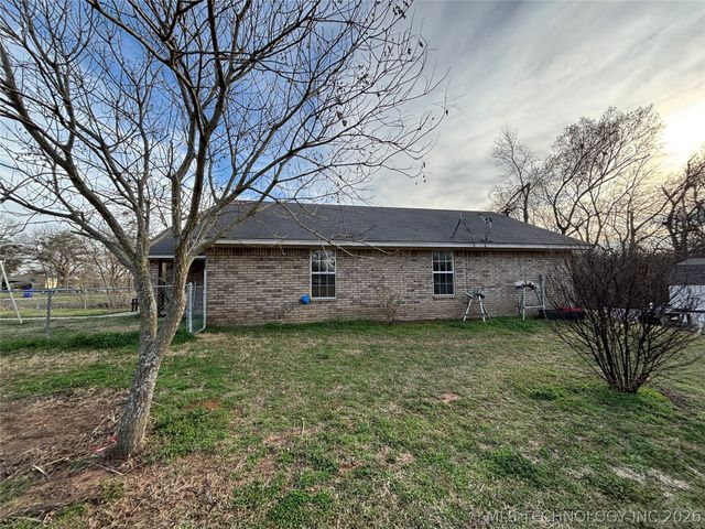 201 N Main Street, Kemp, OK 74747