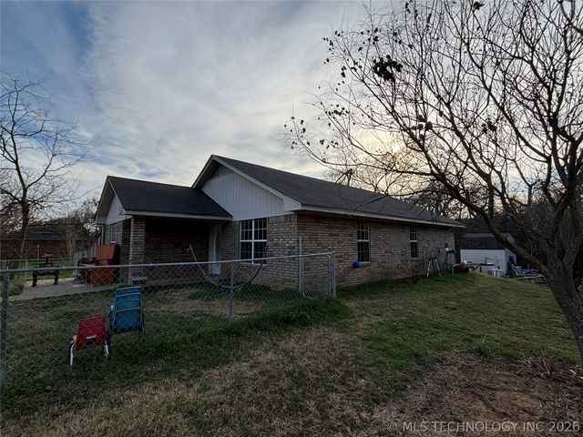 201 N Main Street, Kemp, OK 74747