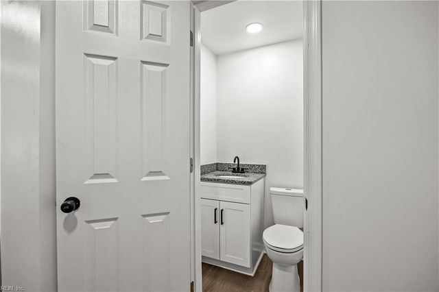 305 Pleasant ST, Suffolk, VA 23434