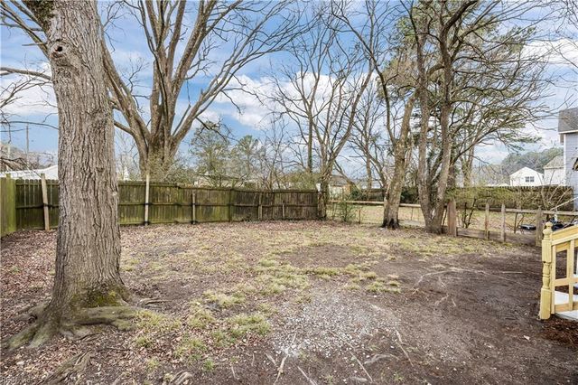 305 Pleasant ST, Suffolk, VA 23434