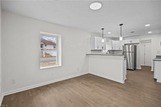 305 Pleasant ST, Suffolk, VA 23434