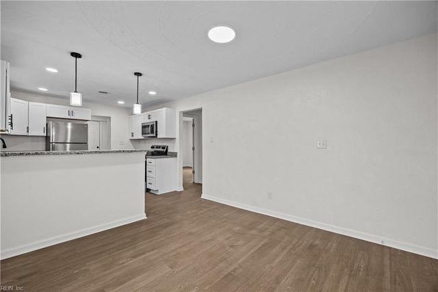 305 Pleasant ST, Suffolk, VA 23434