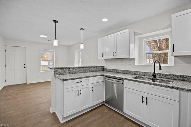 305 Pleasant ST, Suffolk, VA 23434