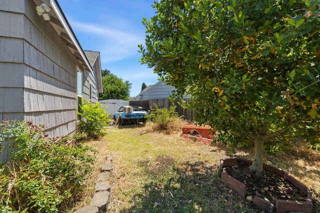 6021 Ridgeview Ct, Citrus Heights, CA 95621