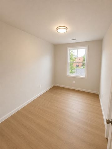 134 Florence Street 3, Providence, RI 02909