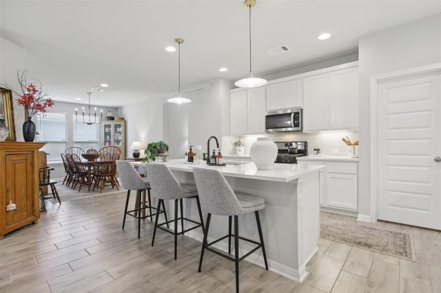 817 Olive Creek DR 70, Georgetown, TX 78633