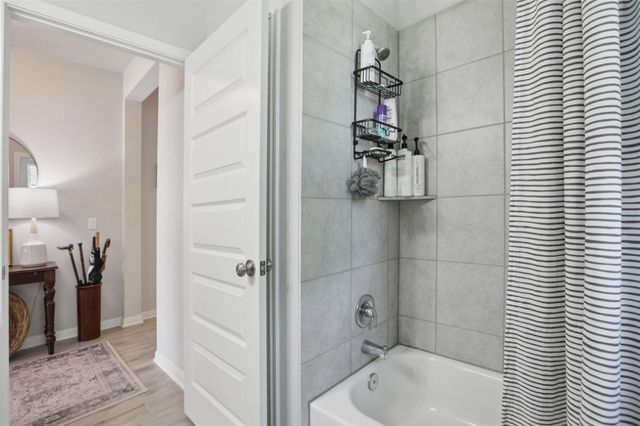 817 Olive Creek DR 70, Georgetown, TX 78633