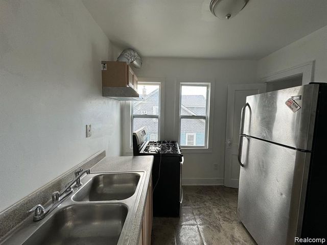 3860 GAYLORD Street, Hamtramck, MI 48212