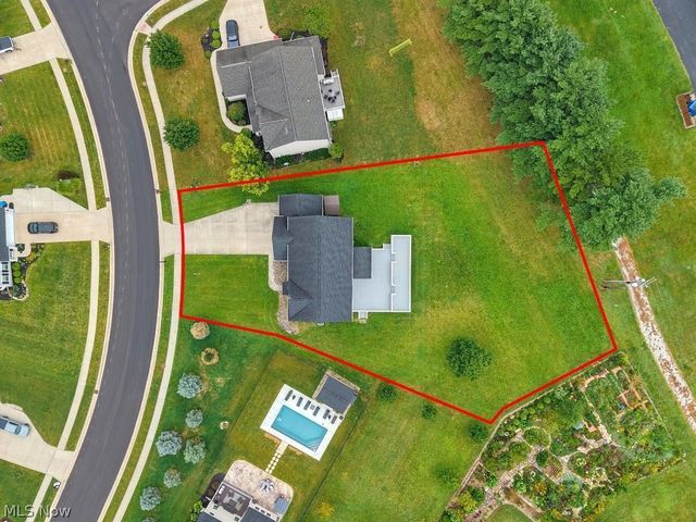 6572 Birchbark Avenue NE, Canton, OH 44721