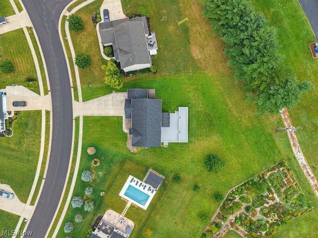 6572 Birchbark Avenue NE, Canton, OH 44721