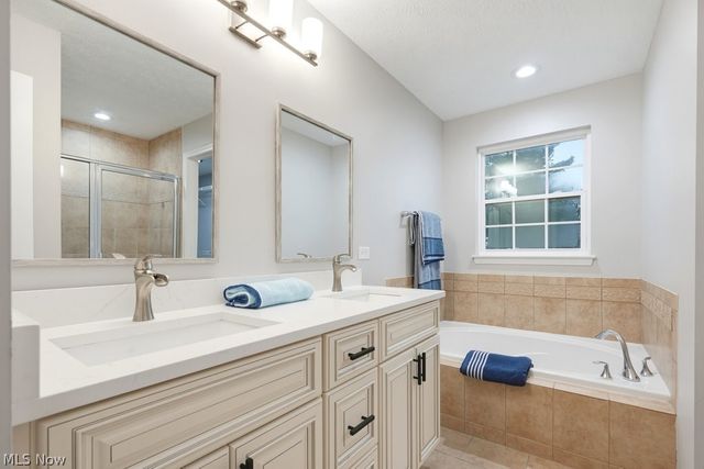 6572 Birchbark Avenue NE, Canton, OH 44721