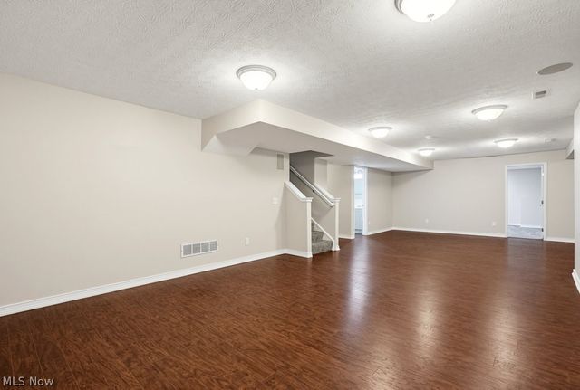 6572 Birchbark Avenue NE, Canton, OH 44721