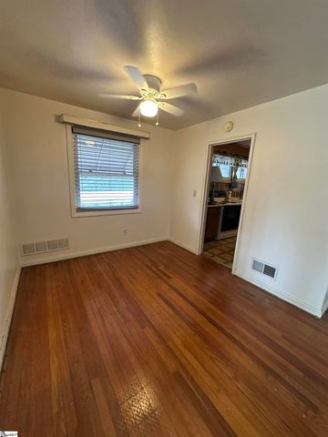 9 Woodmont Circle, Greenville, SC 29605