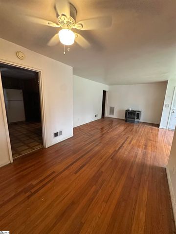 9 Woodmont Circle, Greenville, SC 29605