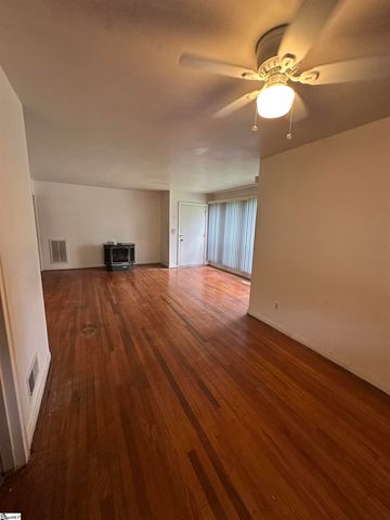 9 Woodmont Circle, Greenville, SC 29605