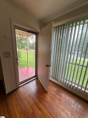 9 Woodmont Circle, Greenville, SC 29605