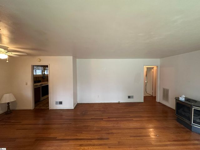 9 Woodmont Circle, Greenville, SC 29605