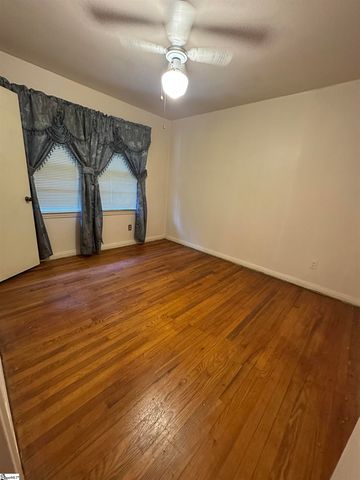 9 Woodmont Circle, Greenville, SC 29605