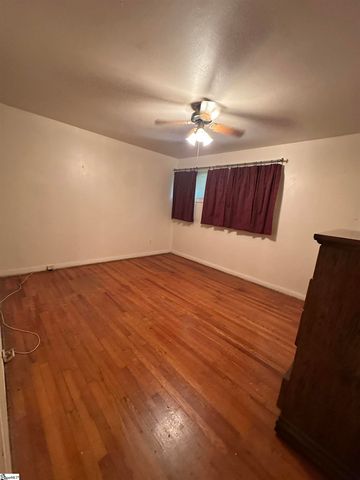 9 Woodmont Circle, Greenville, SC 29605
