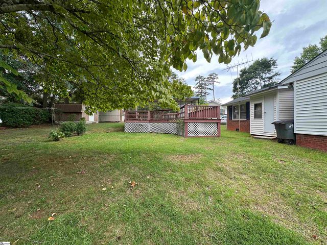 9 Woodmont Circle, Greenville, SC 29605