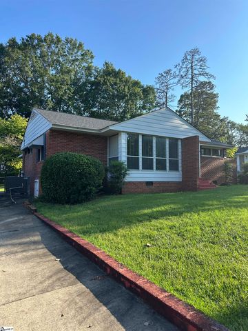 9 Woodmont Circle, Greenville, SC 29605