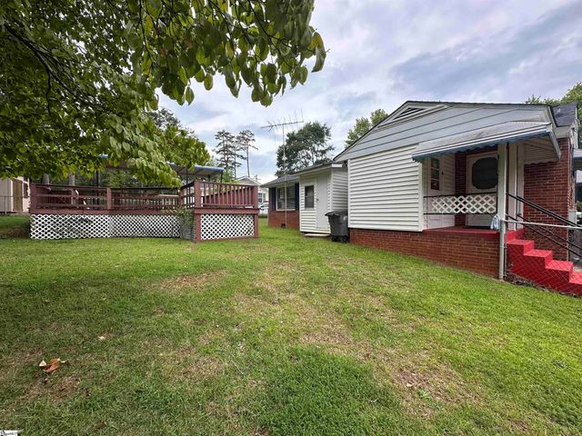 9 Woodmont Circle, Greenville, SC 29605