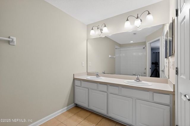 13305 STONE POND Drive, Jacksonville, FL 32224