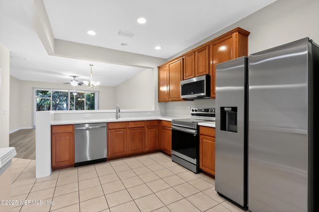 13305 STONE POND Drive, Jacksonville, FL 32224