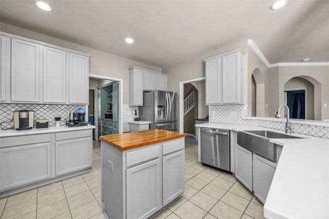 3817 Pine Lake Drive, Pearland, TX 77581