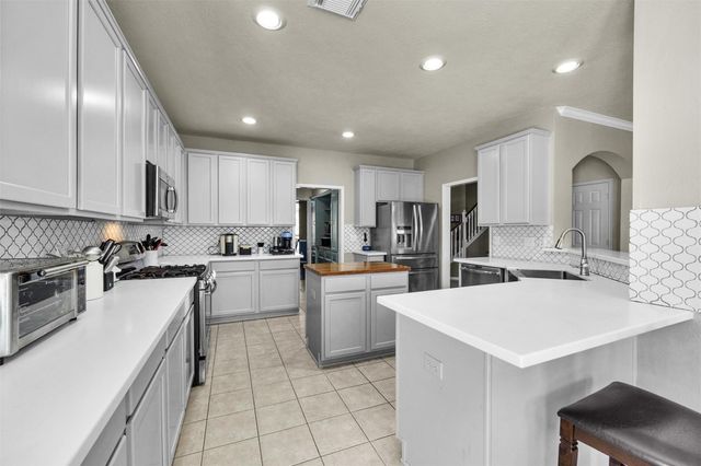 3817 Pine Lake Drive, Pearland, TX 77581