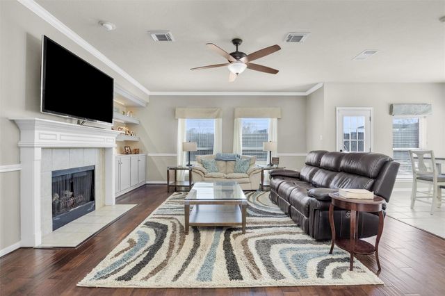 3817 Pine Lake Drive, Pearland, TX 77581