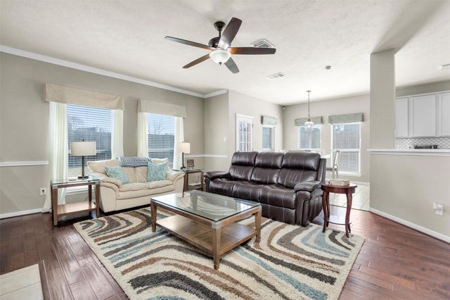 3817 Pine Lake Drive, Pearland, TX 77581