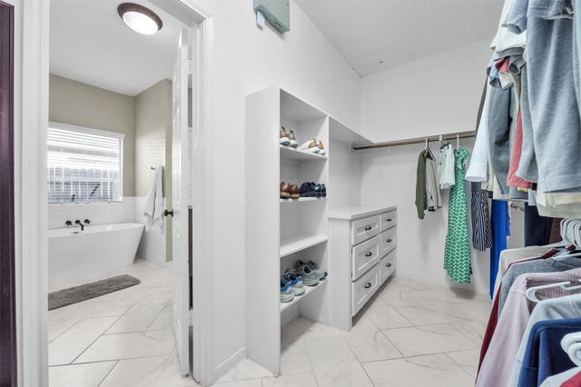 3817 Pine Lake Drive, Pearland, TX 77581