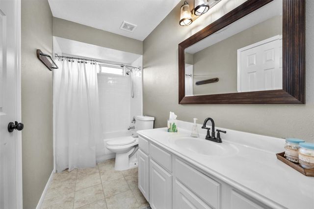 3817 Pine Lake Drive, Pearland, TX 77581