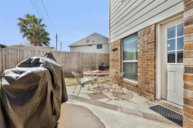 3817 Pine Lake Drive, Pearland, TX 77581