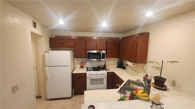 220 E Grant 63, Santa Maria, CA 93454