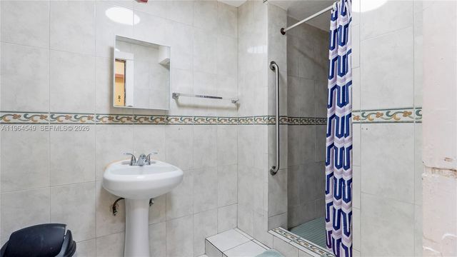 508 W 1st Avenue, Hialeah, FL 33010