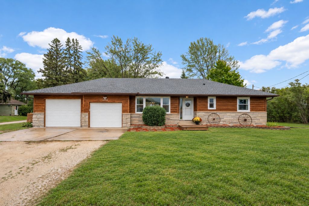 24930 Cedar Avenue, Farmington, MN 55024