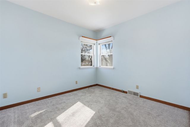 1251 18th Avenue SW, Cedar Rapids, IA 52404