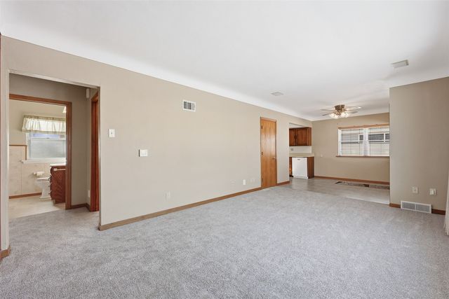 1251 18th Avenue SW, Cedar Rapids, IA 52404