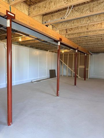 109 Olde Howell COURT, Waukesha, WI 53186